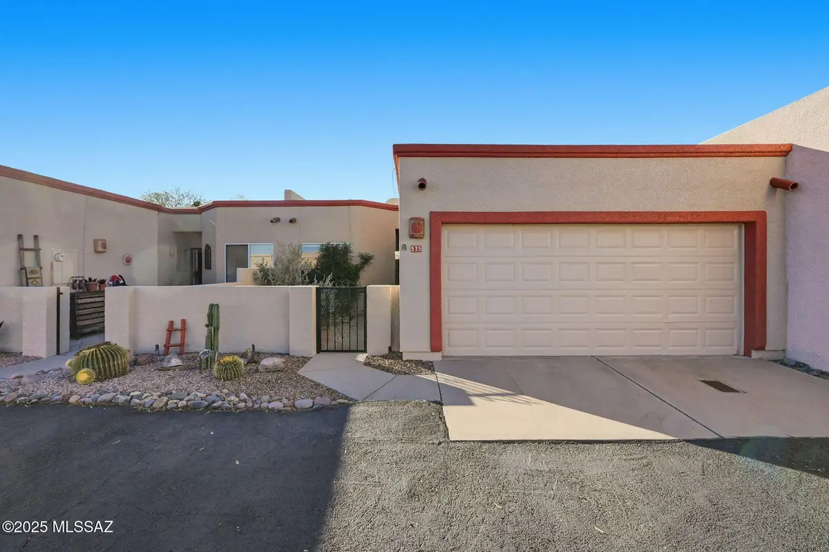 575 W Via Rosaldo, Green Valley, AZ 85614 - Image #1