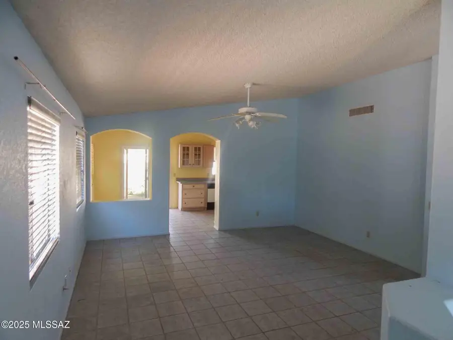 4611 S Foxdale Drive, Tucson, AZ 85730 - Image #2