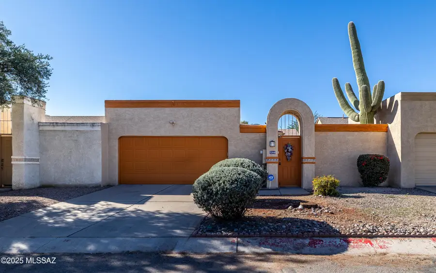 7260 S Camino Libertad, Tucson, AZ 85746 - Image #2