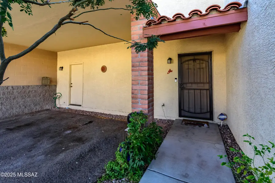 1999 W Bramburgh Court, Tucson, AZ 85713 - Image #2