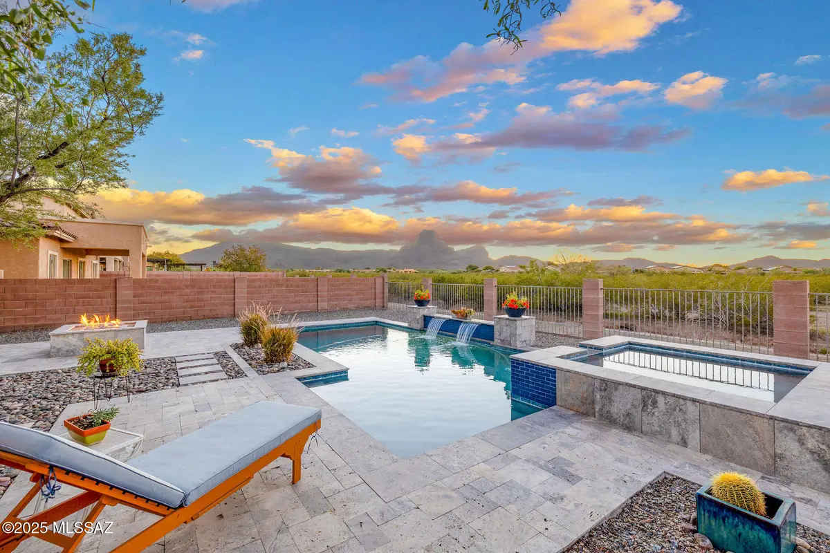 8321 N Amber Burst Drive, Tucson, AZ 85743 - Image #1