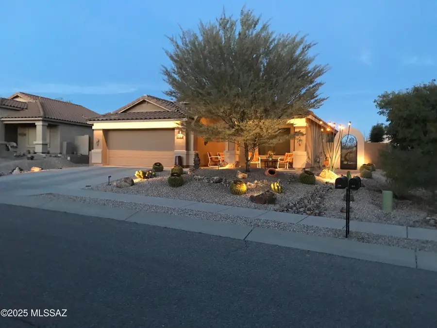 1560 N Rio La Junta, Green Valley, AZ 85614 - Image #2