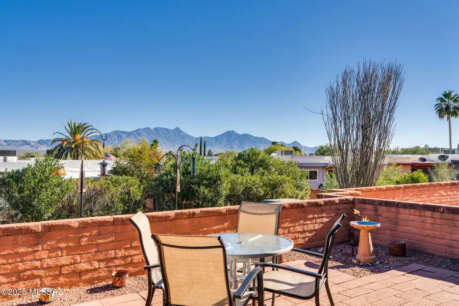 230 N Camino Del Vate, Green Valley, AZ 85614 - Image #2