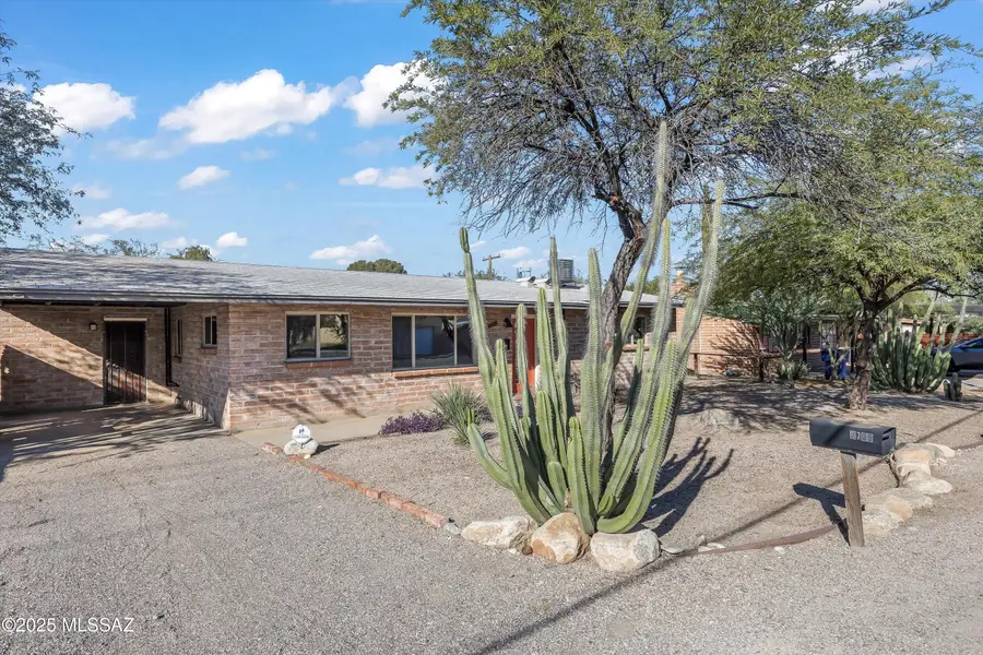 2735 N Park Avenue, Tucson, AZ 85719 - Image #2