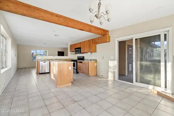 2817 E Glenn Street, Tucson, AZ 85716