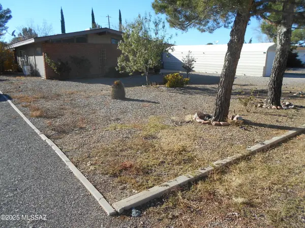 323 N Flynn Jans Court, Pearce, AZ 85625