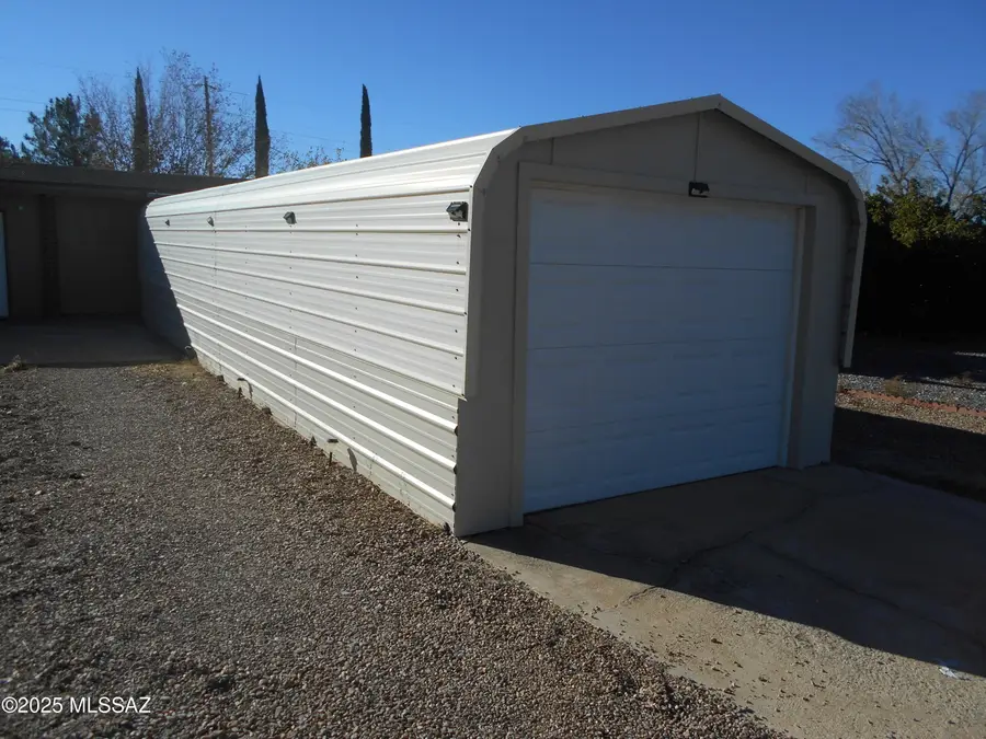 323 N Flynn Jans Court, Pearce, AZ 85625 - Image #2