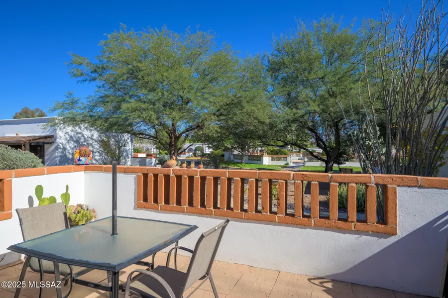 430 S Paseo Pena #B, Green Valley, AZ 85614 - Image #3