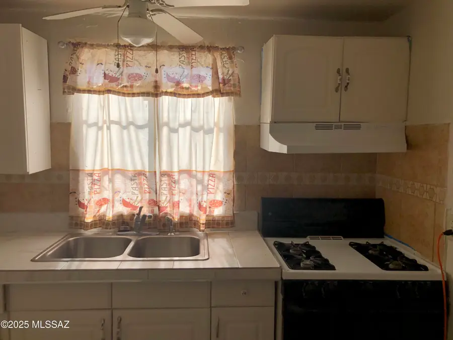 335 E Rodeo Drive, Tucson, AZ 85714 - Image #3