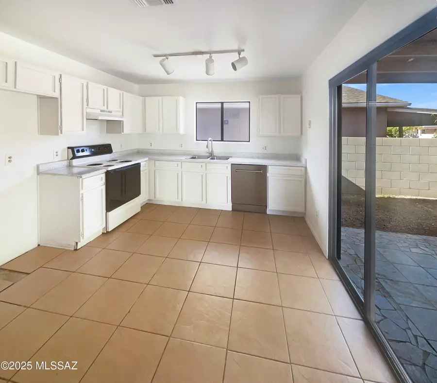 1624 W Mulholland Court, Tucson, AZ 85746 - Image #2