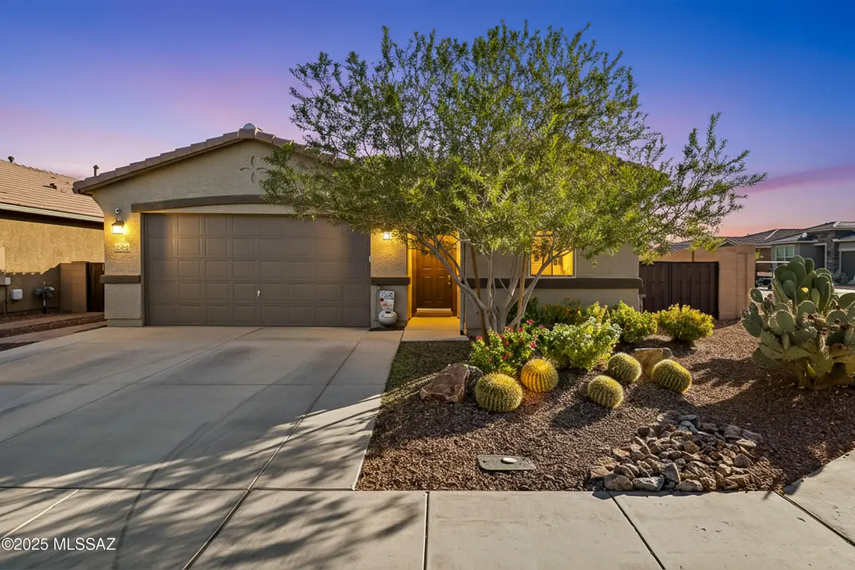 33013 S Expedition Court, Red Rock, AZ 85145 - Image #1