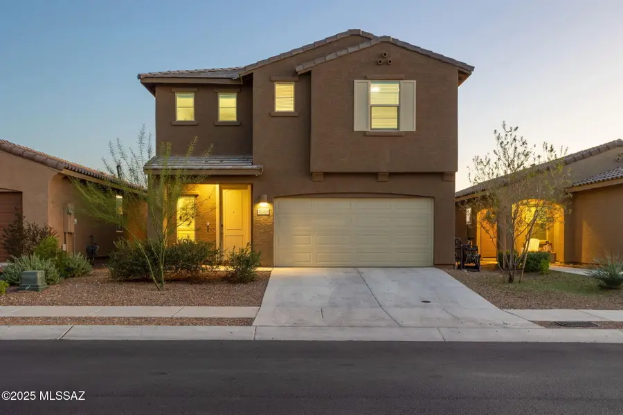 11288 S Weismann Drive, Vail, AZ 85641 - Image #2