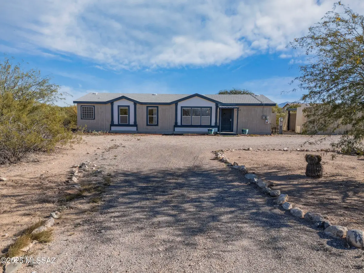 11745 S Kicking Horse Place, Vail, AZ 85641 - Image #1