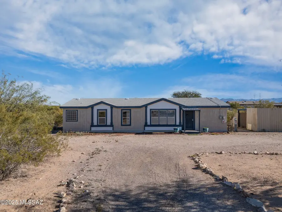 11745 S Kicking Horse Place, Vail, AZ 85641 - Image #2