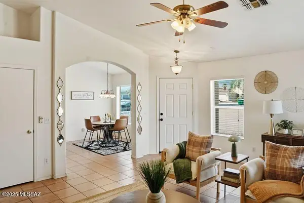 8000 W Mural Hill Drive, Tucson, AZ 85743