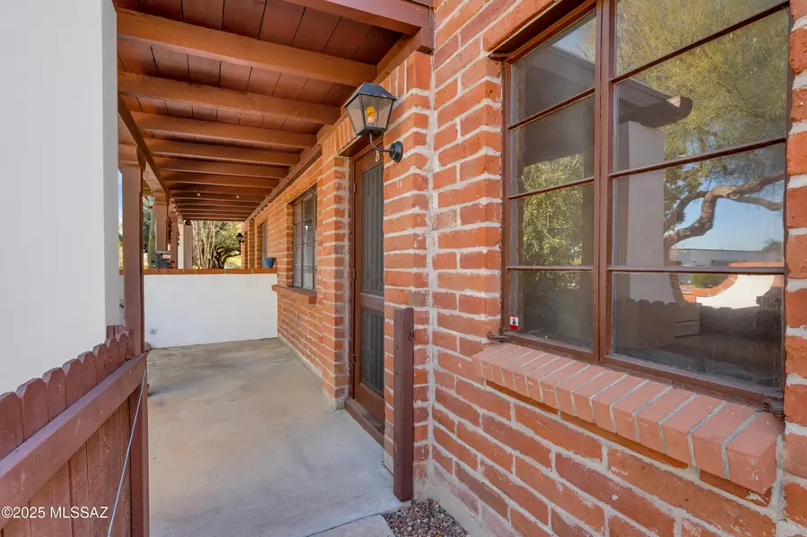 341 W Camino Penasco #B, Green Valley, AZ 85614 - Image #2