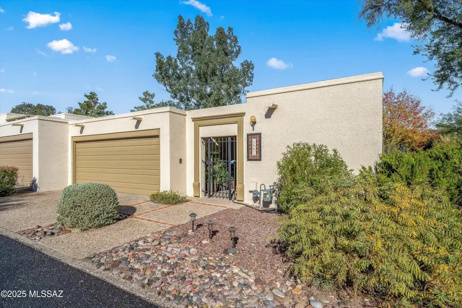 6807 E Dorado Court, Tucson, AZ 85715 - Image #2