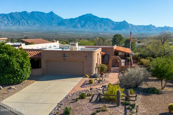 937 W Desert Hills Drive, Green Valley, AZ 85622