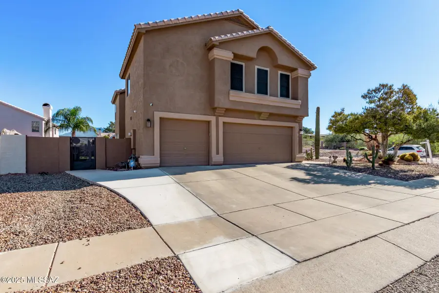 239 S Eastern Dawn Avenue, Tucson, AZ 85748 - Image #2