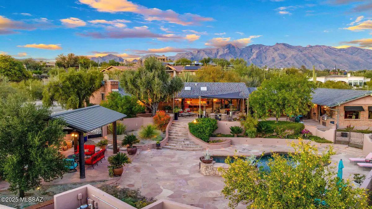 4425 N Hacienda Del Sol, Tucson, AZ 85718 - Image #1