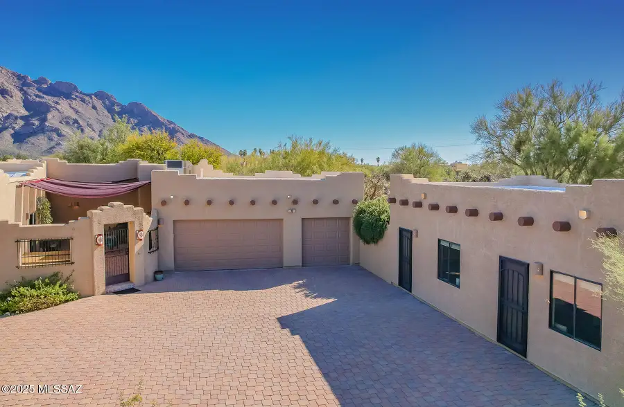 9635 N Calle El Milagro, Oro Valley, AZ 85737 - Image #3