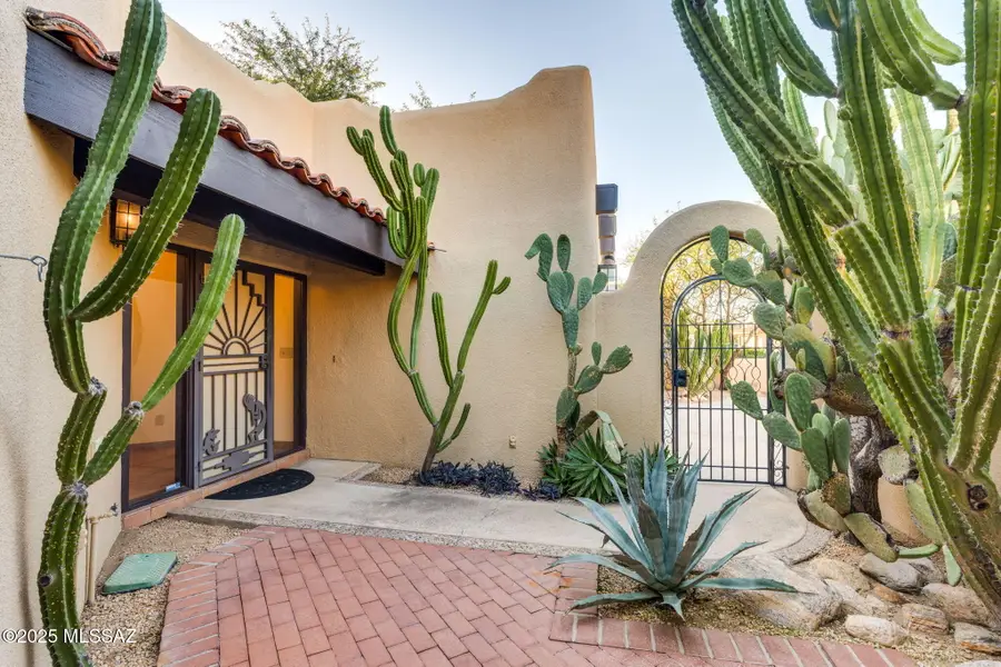 151 W Roma, Oro Valley, AZ 85737 - Image #2