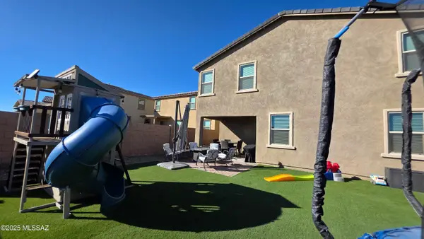 737 W Calle El Teclado, Sahuarita, AZ 85629