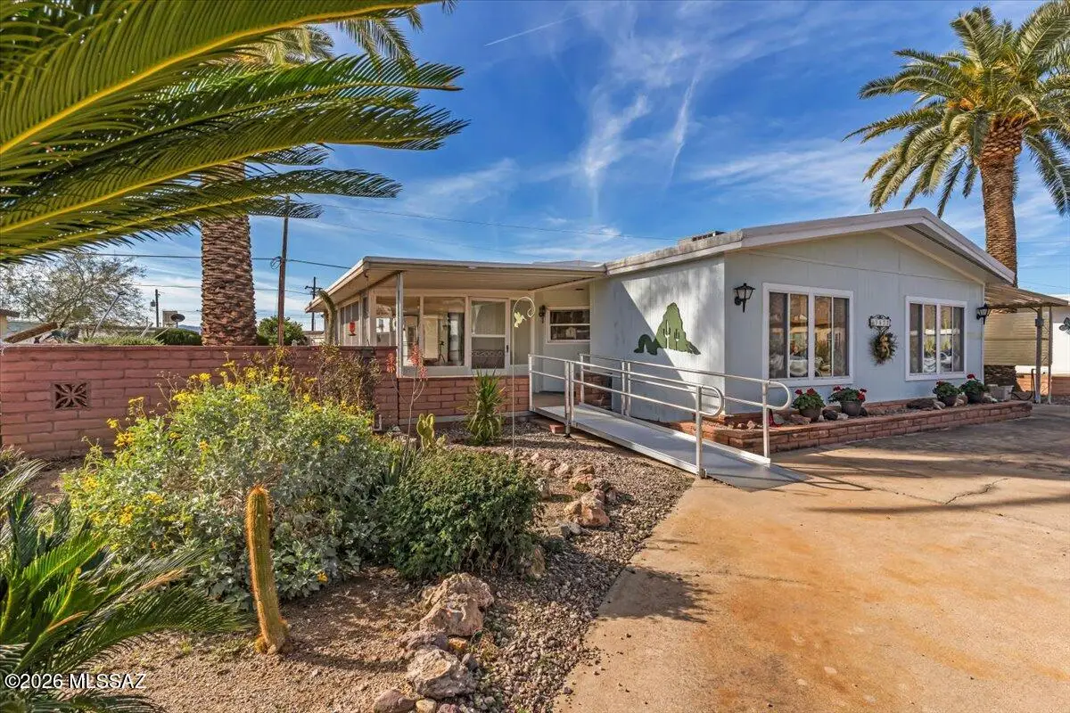 5677 W Circle Z, Tucson, AZ 85713 - Image #1