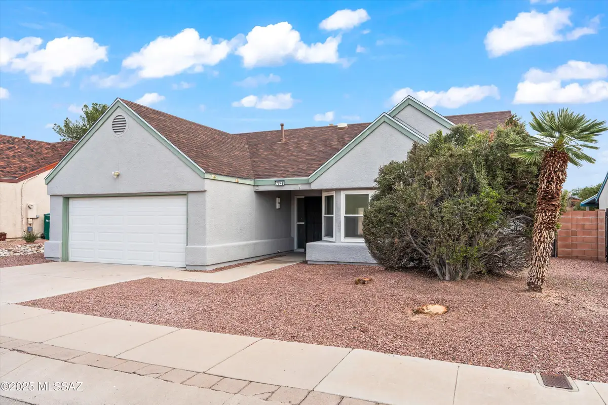 7848 N Roundstone, Tucson, AZ 85741 - Image #1