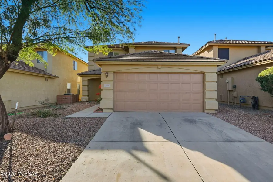 341 W Amber Hawk Court, Green Valley, AZ 85614 - Image #2