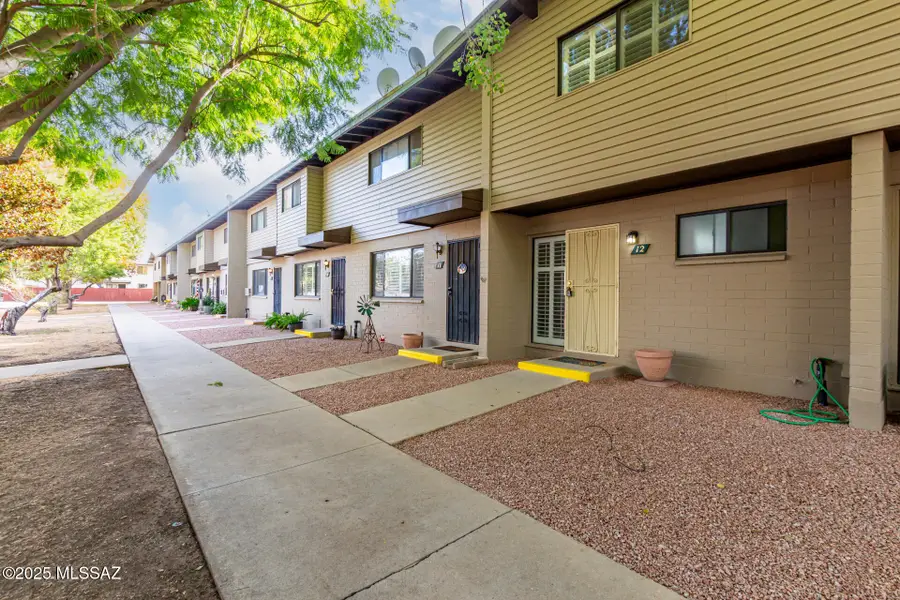 1330 S Avenida Polar #E12, Tucson, AZ 85710 - Image #3