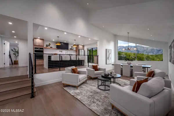 6025 E Center Village Drive, Tucson, AZ 85750