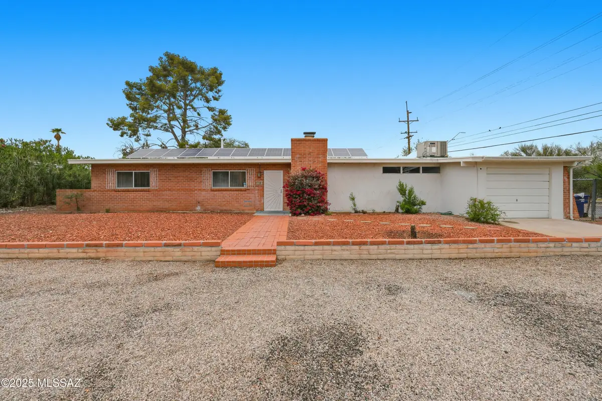 7061 E Edgemont, Tucson, AZ 85710 - Image #1