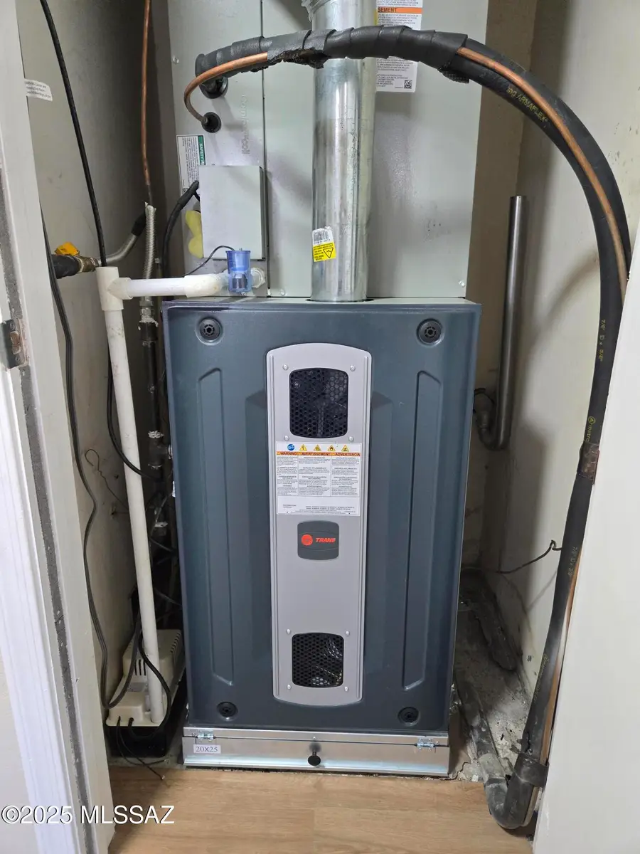 9031 E Sierra, Tucson, AZ 85710 - Image #2