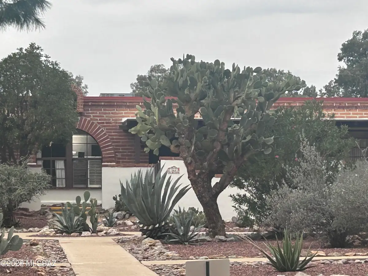 364 S Paseo Lobo, Green Valley, AZ 85614 - Image #1