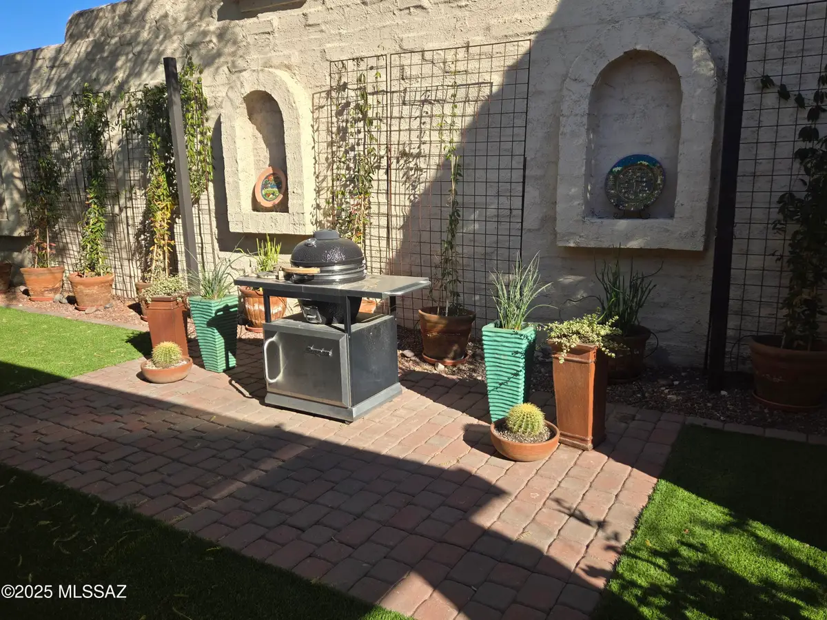 810 N Camino Santiago #3, Tucson, AZ 85745 - Image #1