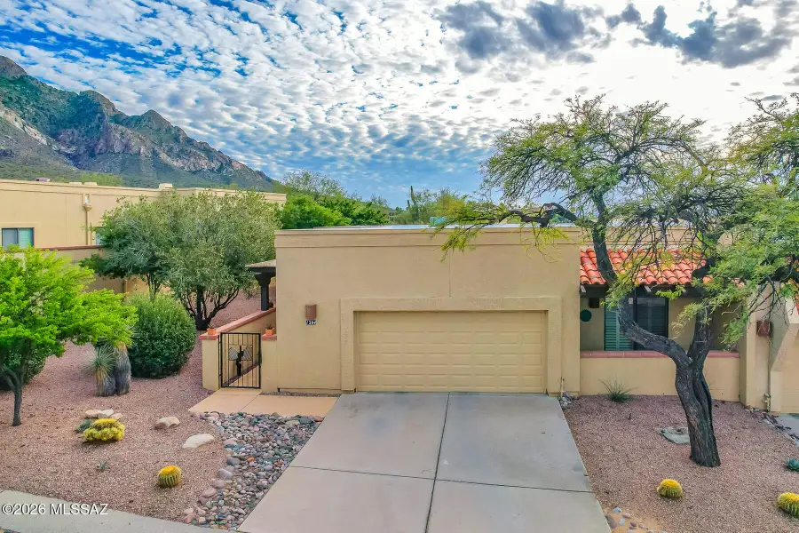 1204 E Camino Diestro, Tucson, AZ 85704 - Image #2