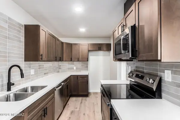 2601 E Warwick, Tucson, AZ 85713