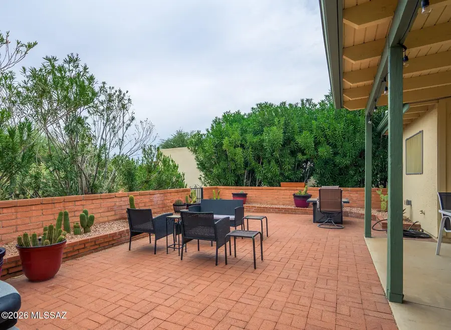 921 N Camino De Luz, Green Valley, AZ 85614 - Image #3