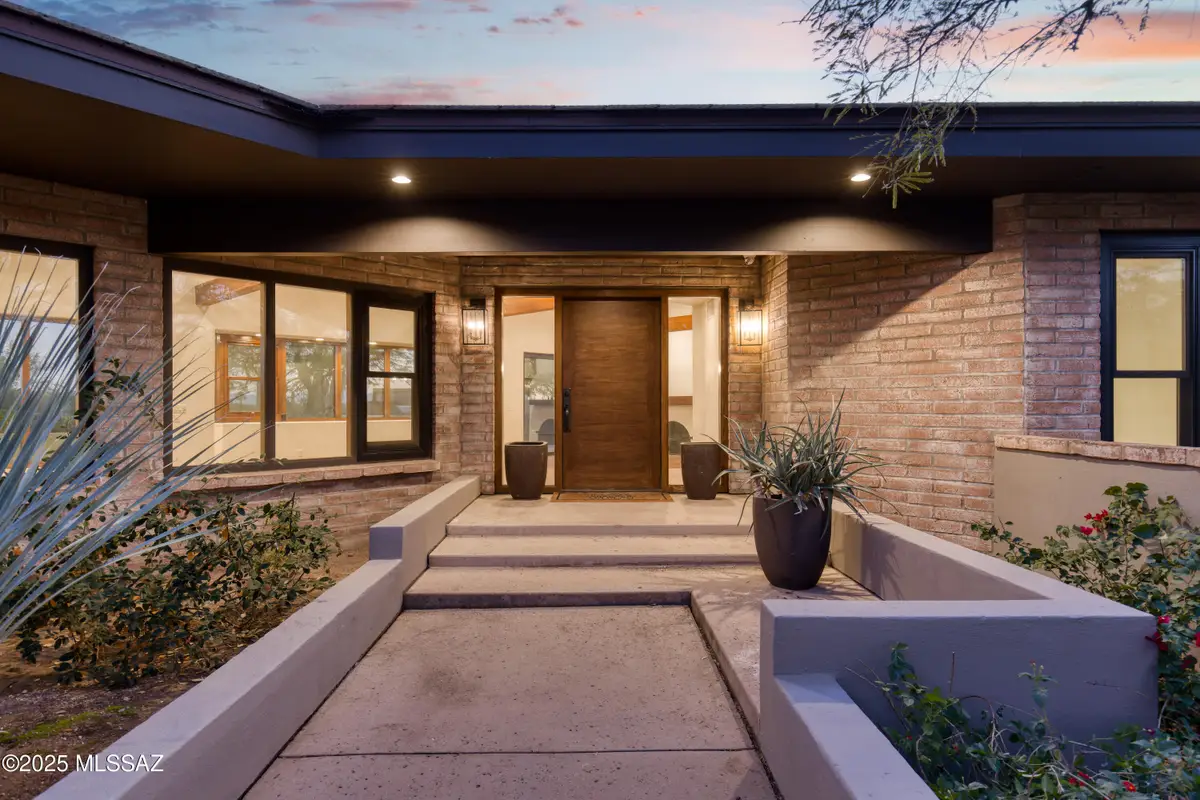 4740 N Hacienda Del Sol, Tucson, AZ 85718 - Image #1