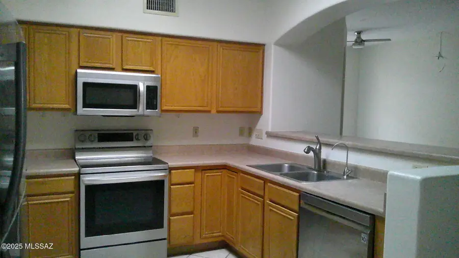 7342 E Placita Positivo, Tucson, AZ 85715 - Image #2