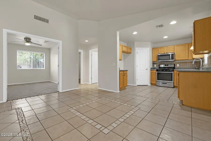 2893 S Quinn, Tucson, AZ 85730 - Image #2