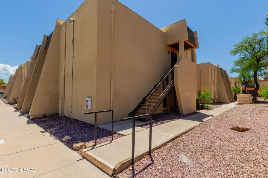 1620 N Wilmot, Tucson, AZ 85712 - Image #2