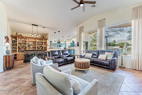 668 W Greenview, Green Valley, AZ 85614