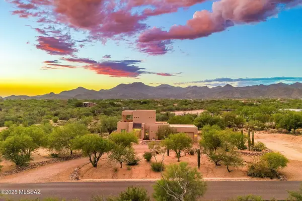 1960 W Moore, Oro Valley, AZ 85755