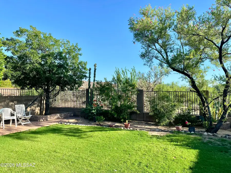 2572 W Bluffs Peak, Tucson, AZ 85742 - Image #2