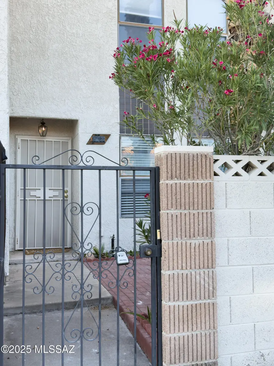 2166 N 1st, Tucson, AZ 85719 - #3