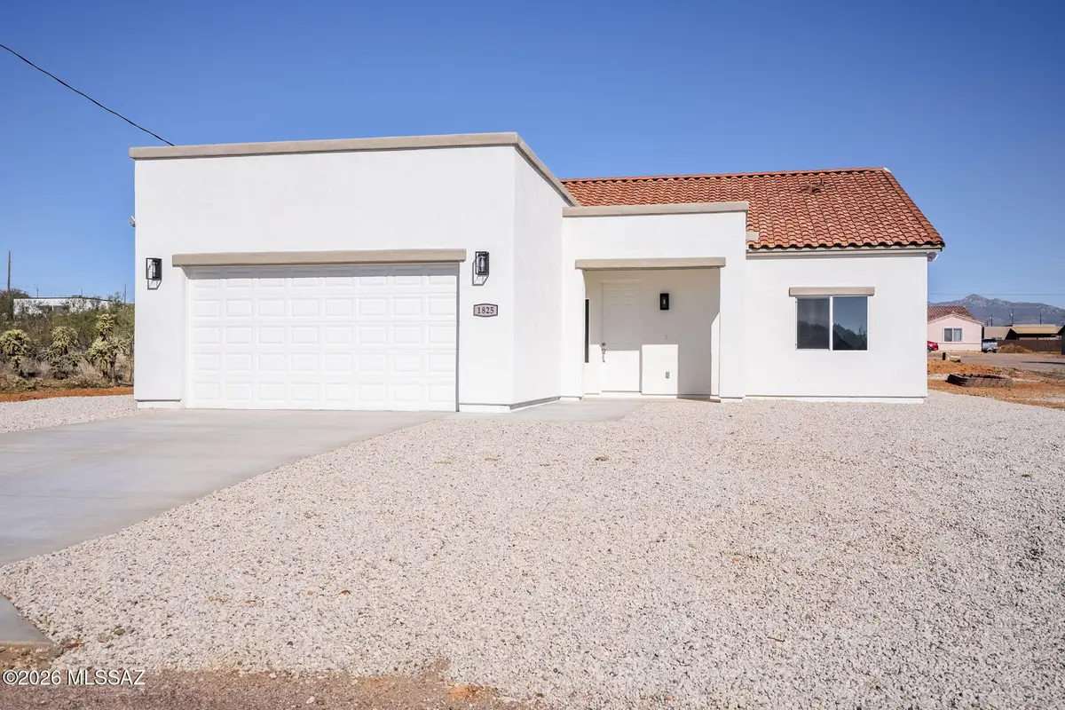 1825 Via Nueva Zelandia, Rio Rico, AZ 85648 - Image #1