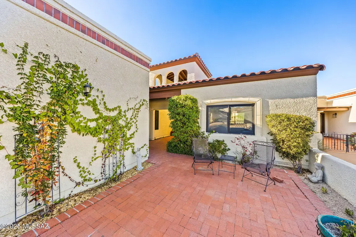 9817 N Calle Loma Linda, Oro Valley, AZ 85737 - Image #1