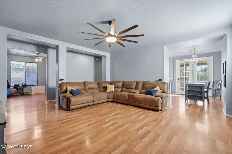 403 W Calle La Bolita, Sahuarita, AZ 85629 - Image #2